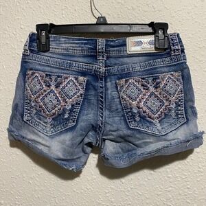 Grace in LA women's 8Denim Shorts Aztecs embellishment Pockets Distressed